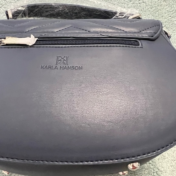 Karla Hanson 🌺 - Picture 14 of 16